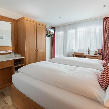 מלון Bernerhof 3*
